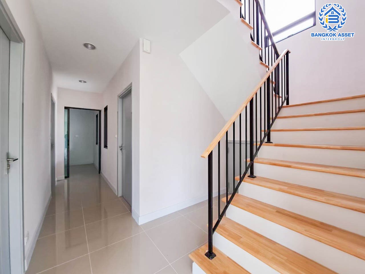 *****บ้านเดี่ยวมือสอง ย่านนนทบุรี ม.เพฟ ปิ่นเกล้า-ศาลายา หลังมุม เนื้อที่กว้างขวางมากถึง 71.8 ตร.ว. ฟังก์ชัน 5 ห้องนอน 3 ห้องน้ำ ที่จอดรถ 2 คัน บ้านสวย พร้อมเข้าอยู่ได้ทันที บนทำเลแห่งการเดินทาง เชื่อมต่อได้หลายเส้นทาง ใกล้รถไฟฟ้าสายสีแดงอ่อน "สถานีศาลายา"